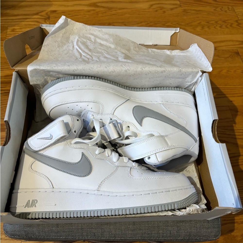 Nike mid air force 1’s